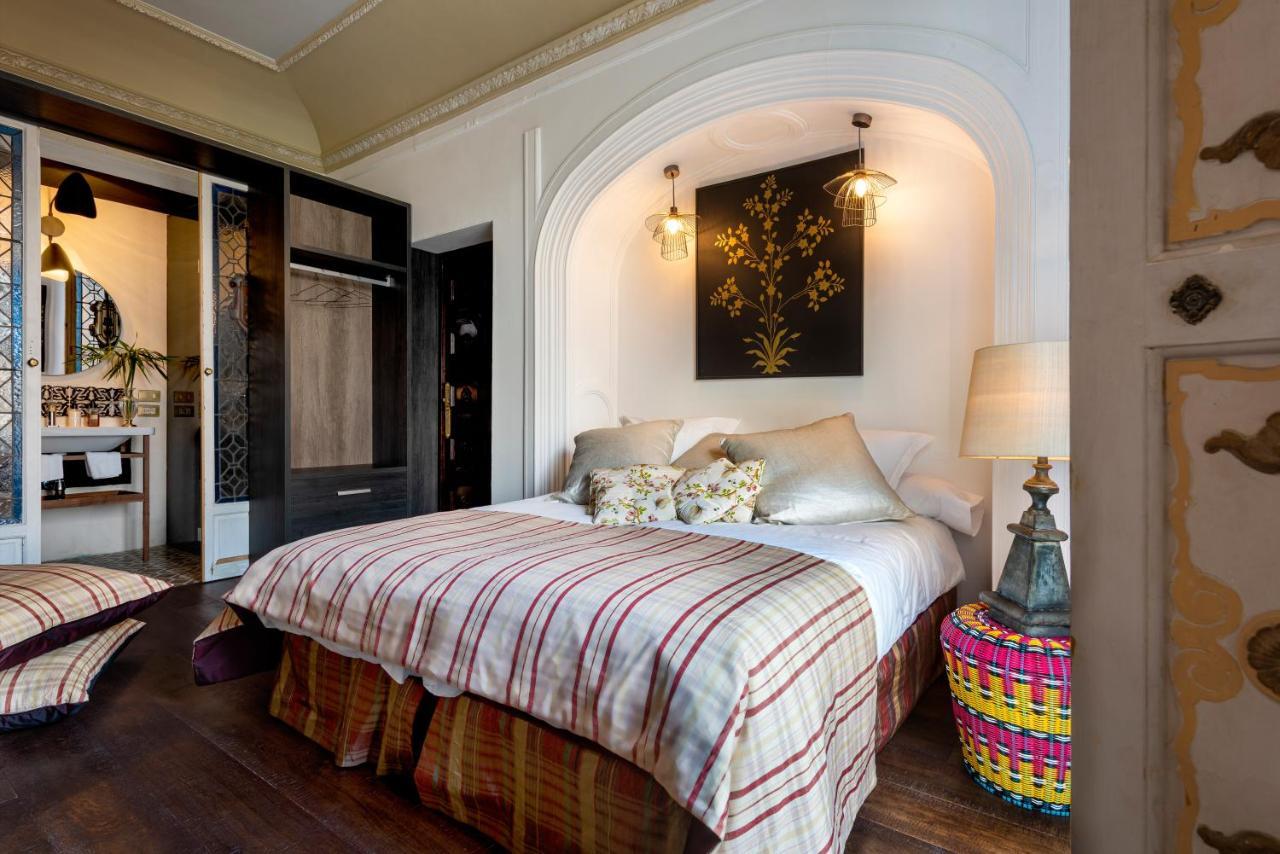 Pajaro Rebelde Bed & Breakfast Sevilla Eksteriør bilde